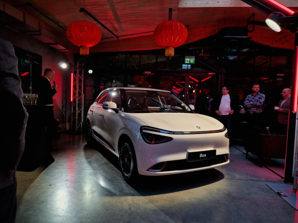 Premiera Dongfeng Box