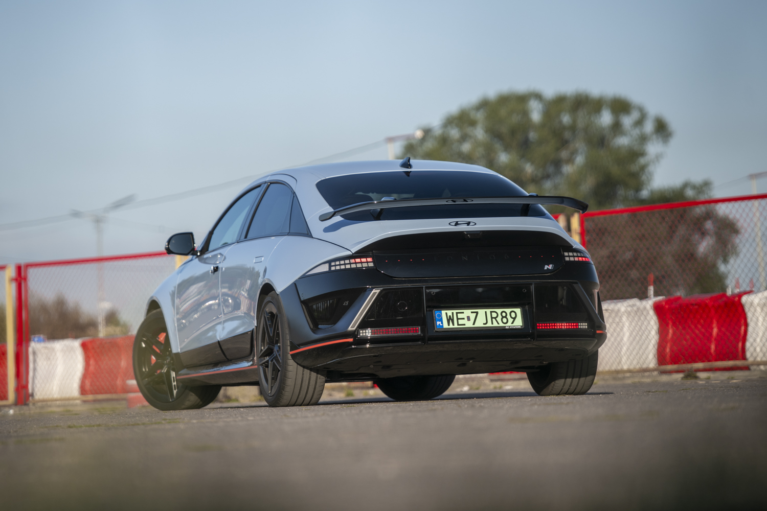 Hyundai IONIQ 6 N — zdjęcie auta w teście EV Rally
