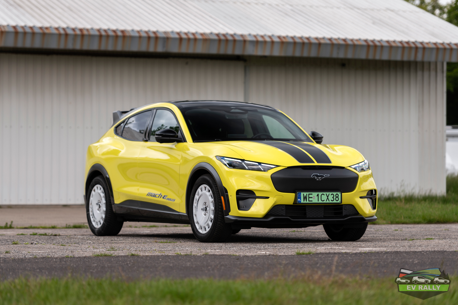 Ford Mustang Mach-E GT — zdjęcie auta w teście EV Rally