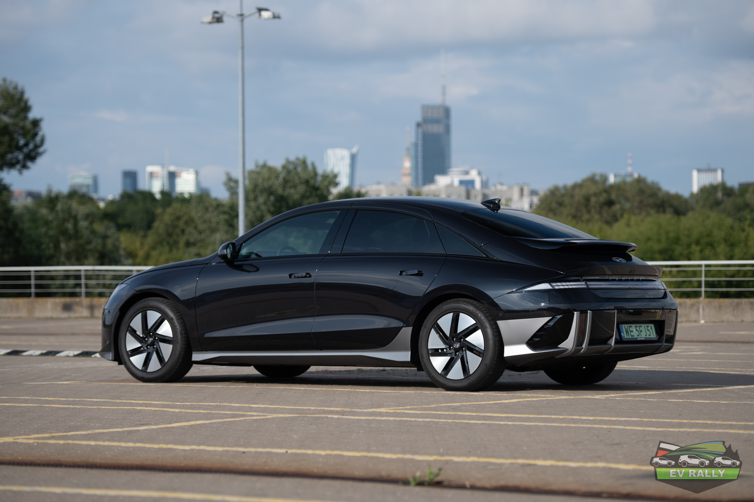 Hyundai IONIQ 6 — zdjęcie auta w teście EV Rally