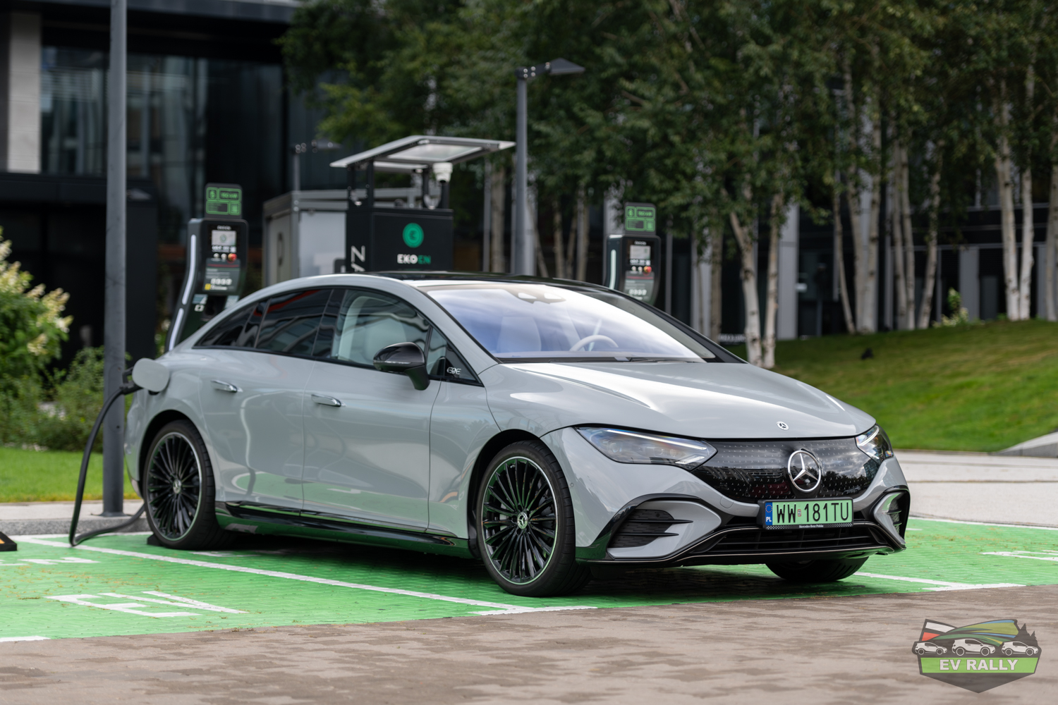Mercedes EQE — zdjęcie auta w teście EV Rally