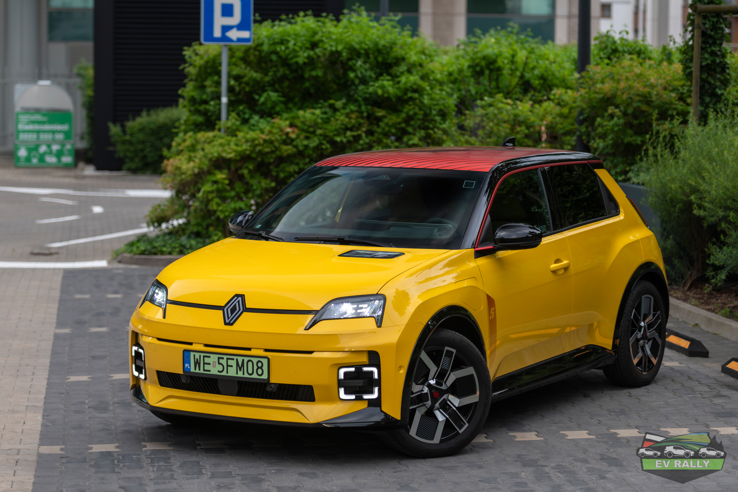 Renault 5 E-Tech — zdjęcie auta w teście EV Rally