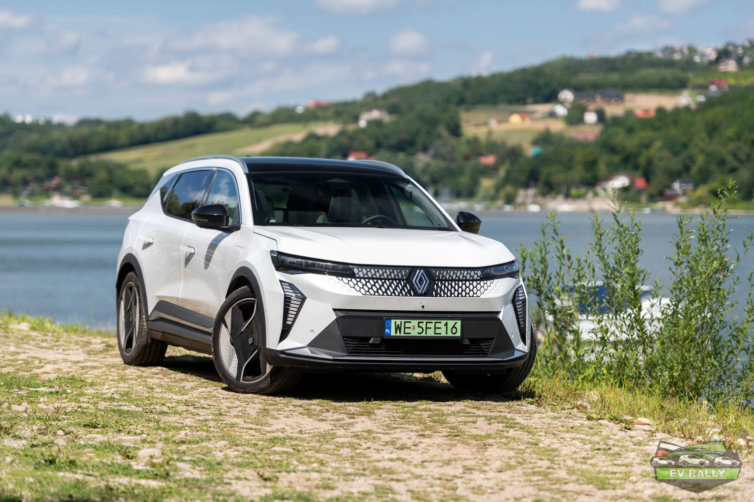 Renault Scenic E-Tech — zdjęcie auta w teście EV Rally