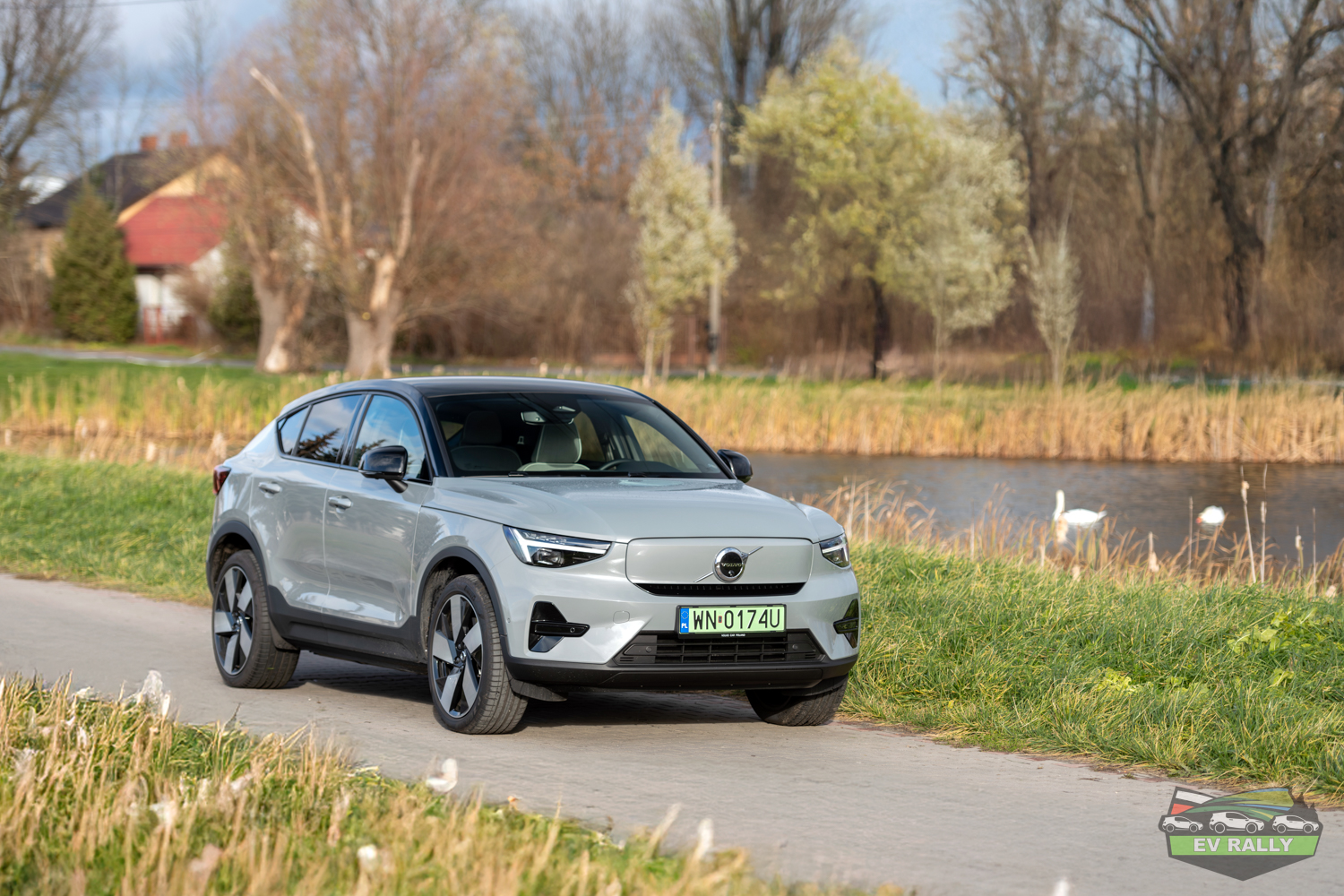 Volvo EC40 — zdjęcie auta w teście EV Rally
