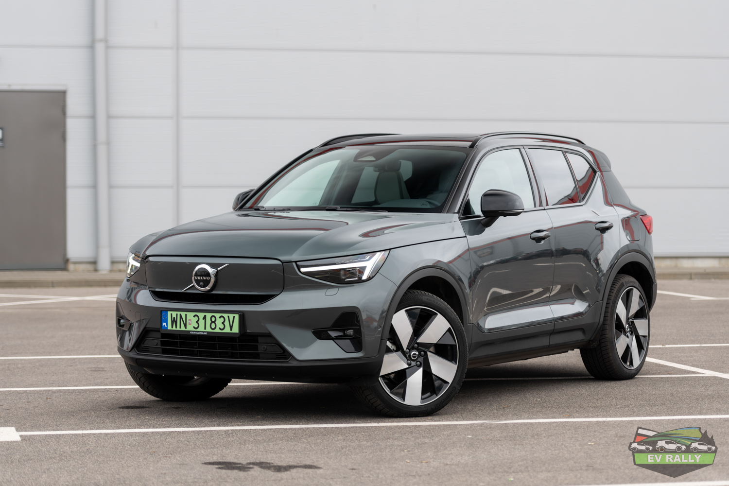 Volvo EX40 — zdjęcie auta w teście EV Rally